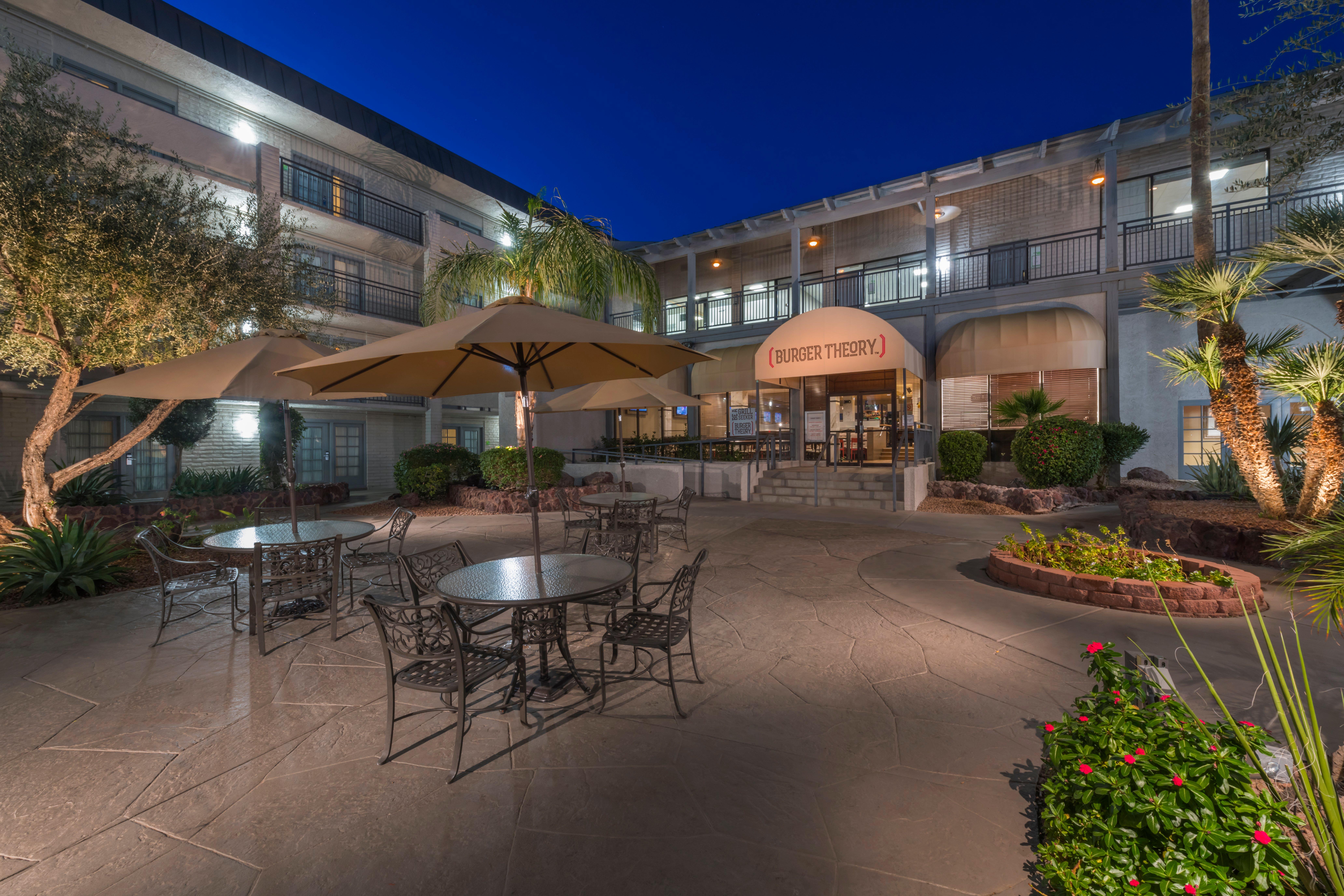 Holiday Inn And Suites Phoenix Airport North By Ihg Kültér fotó