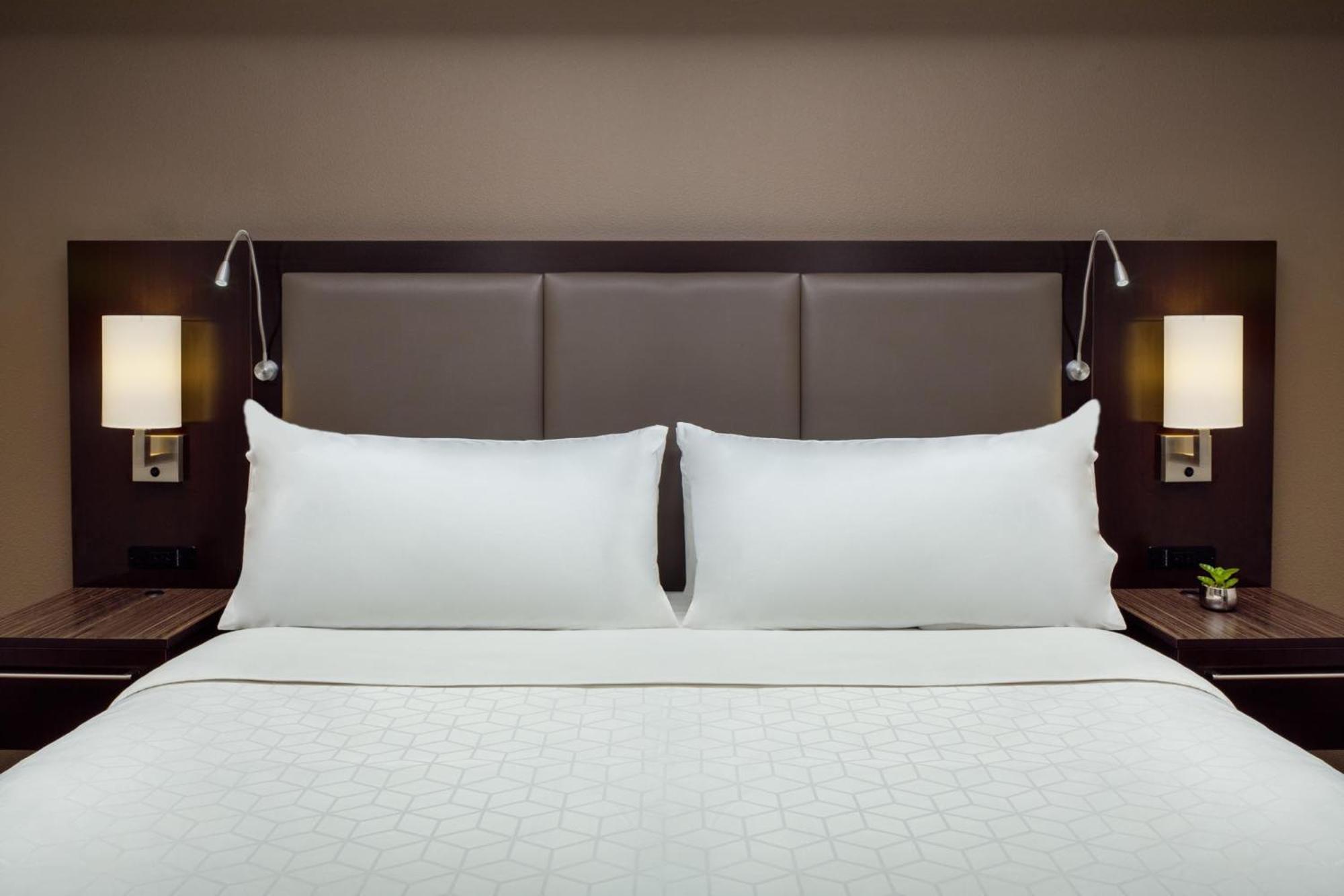 Holiday Inn And Suites Phoenix Airport North By Ihg Kültér fotó